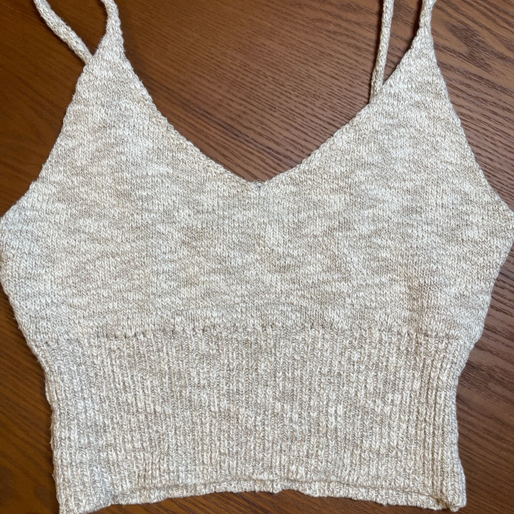 Knit tank top.